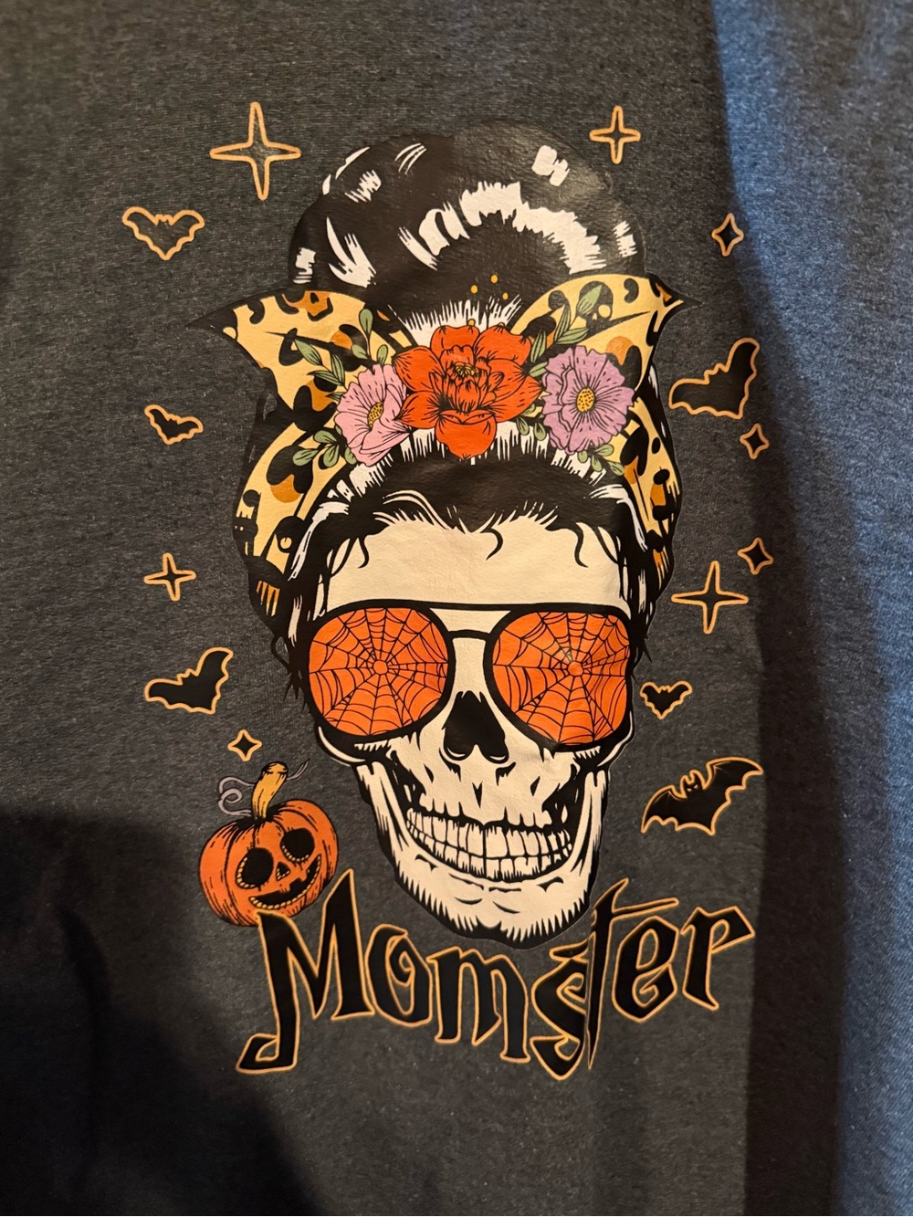 Gildan XL Momster Skull Halloween Graphic Sweatshirt